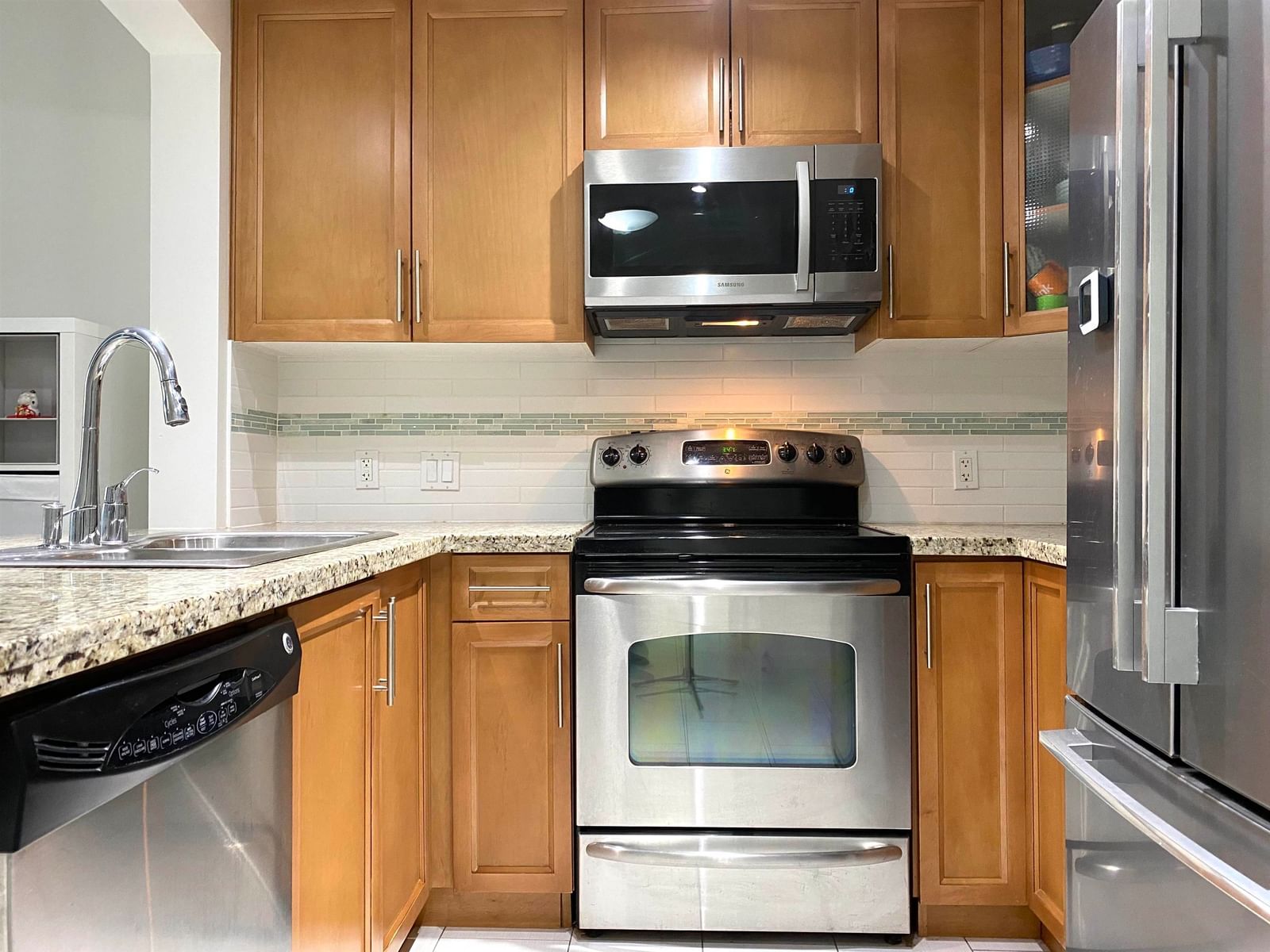 Listing Image 15