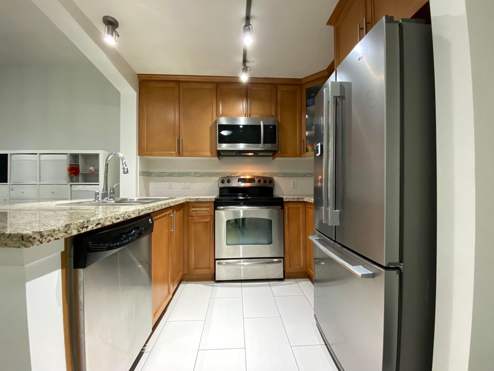 Listing Image 16