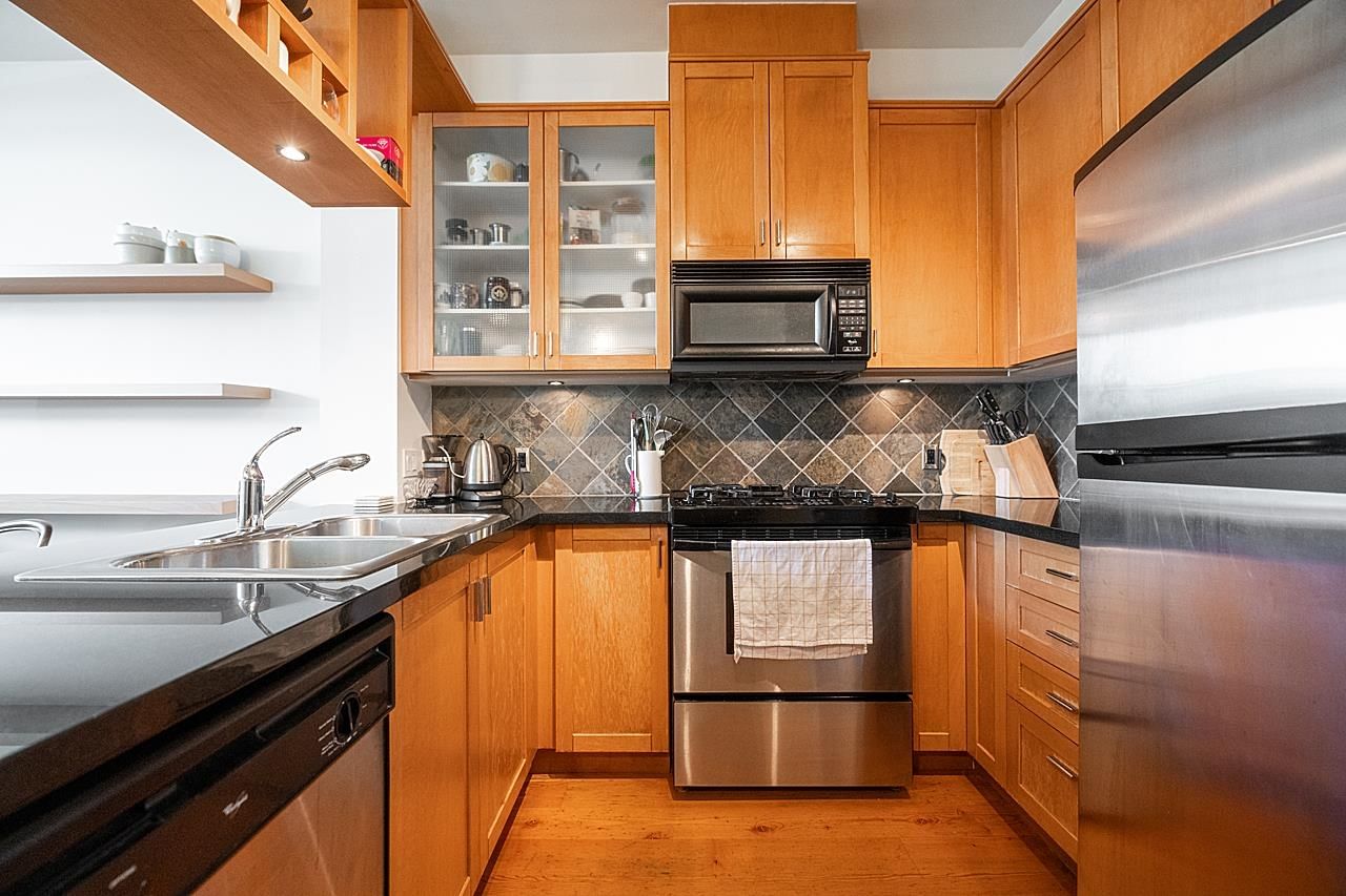 Listing Image 11