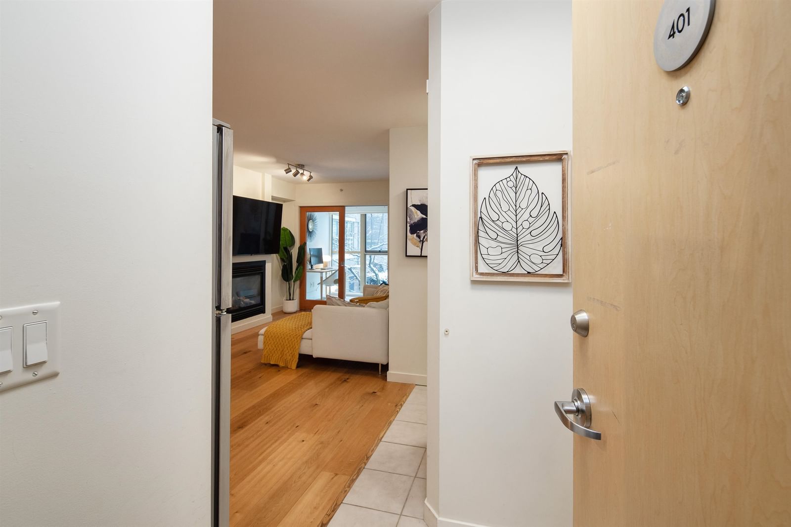 Listing Image 19