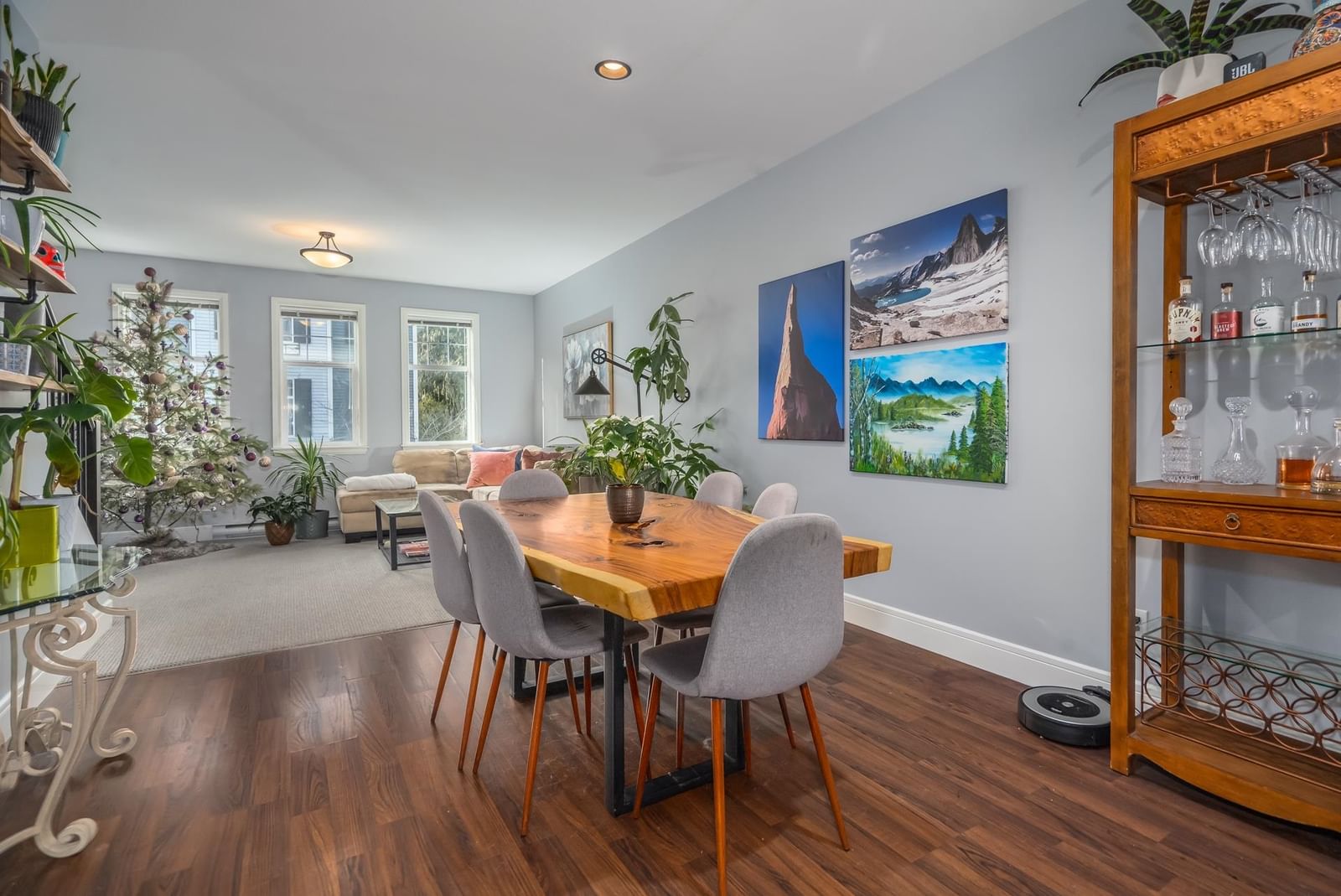 Listing Image 15