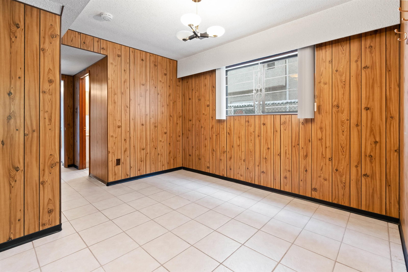 Listing Image 28
