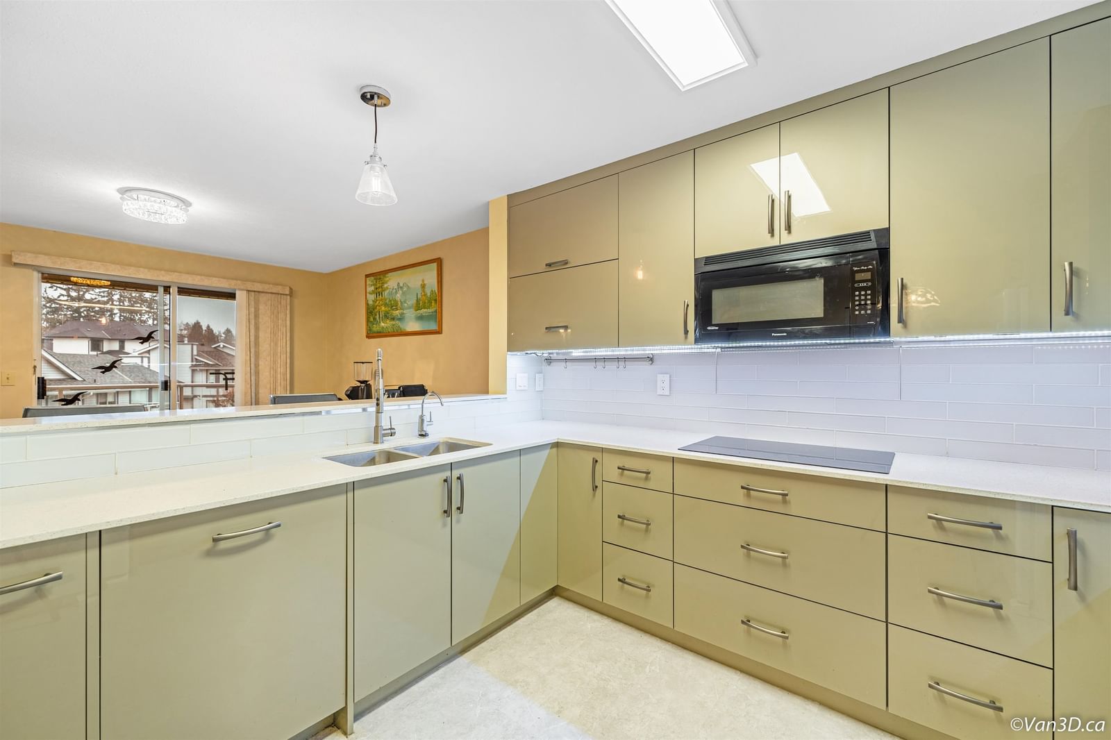 Listing Image 9