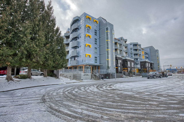 415 - 32838 Landeau Place