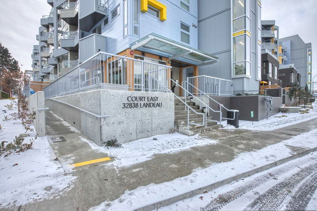 415 - 32838 Landeau Place