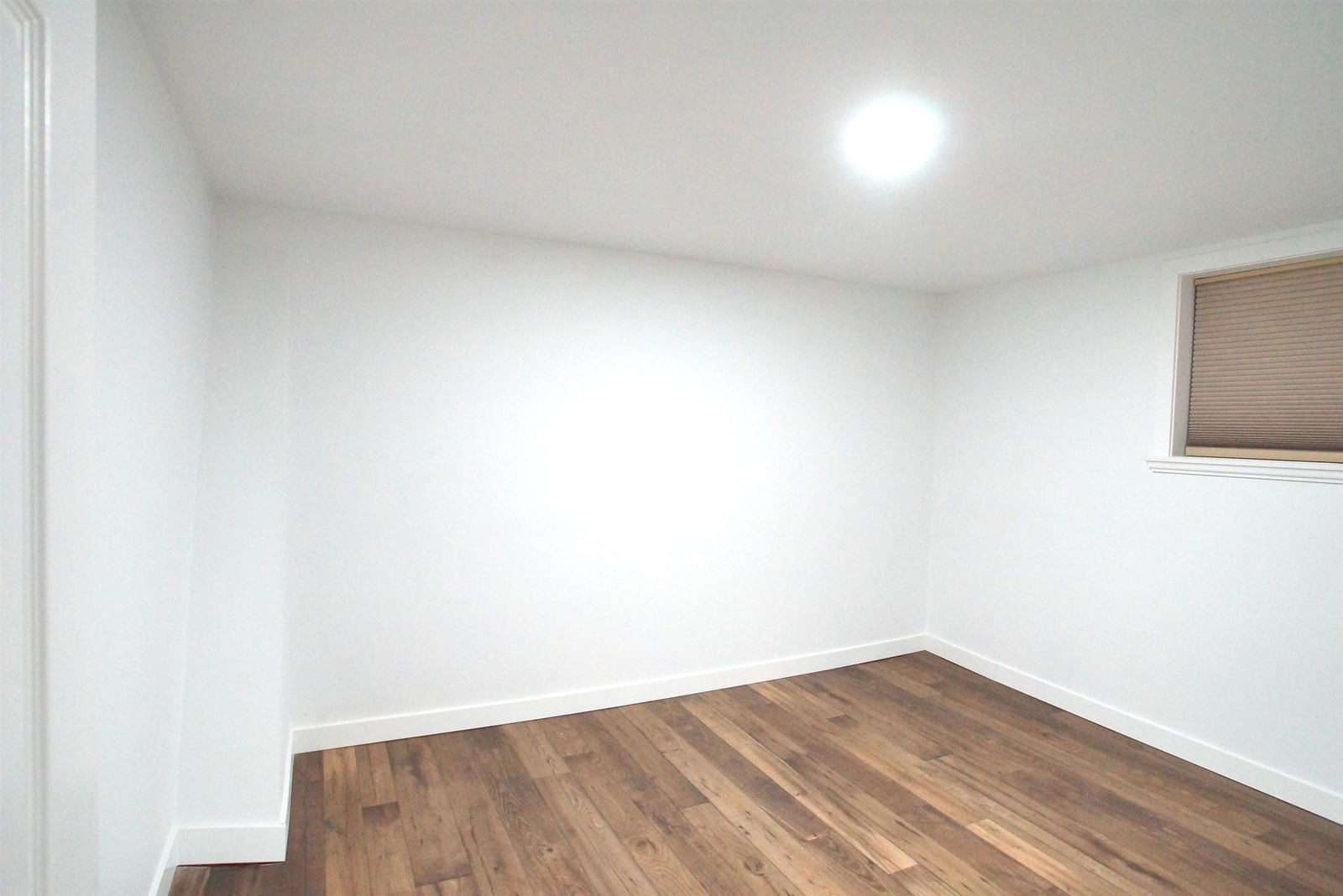 Listing Image 37