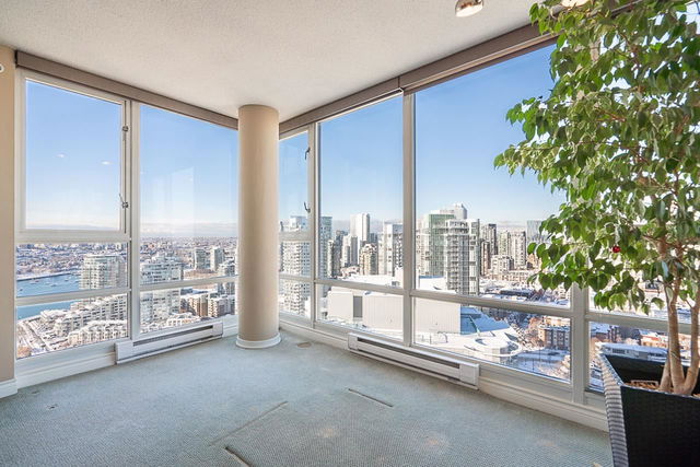 3608 - 1033 Marinaside Crescent