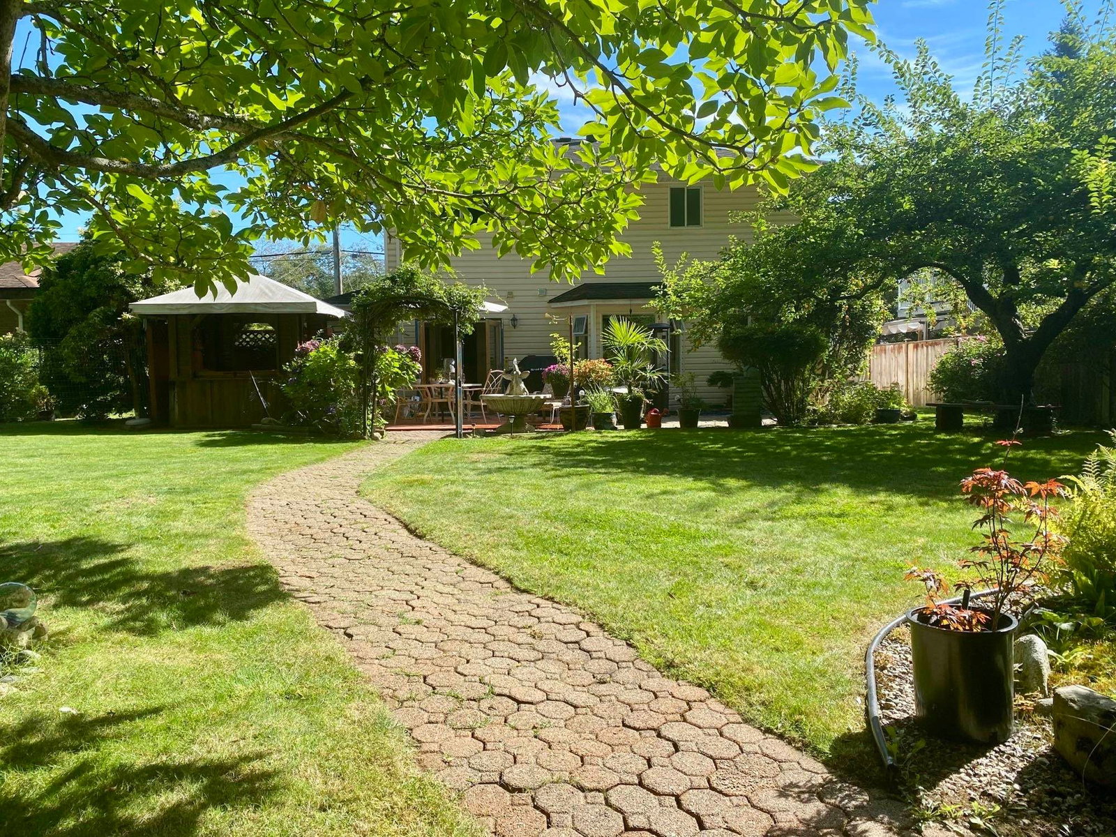 Listing Image 8