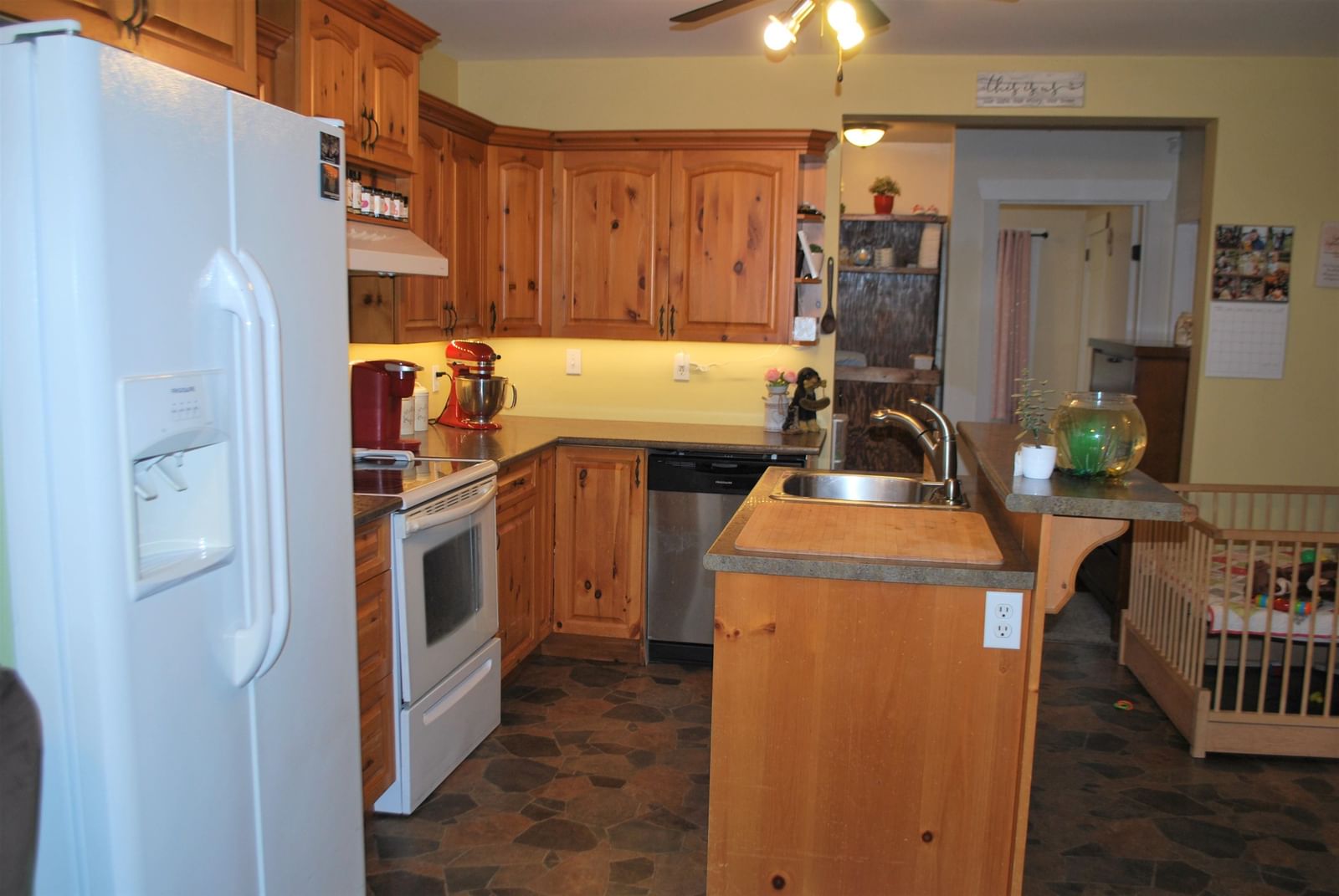 Listing Image 12