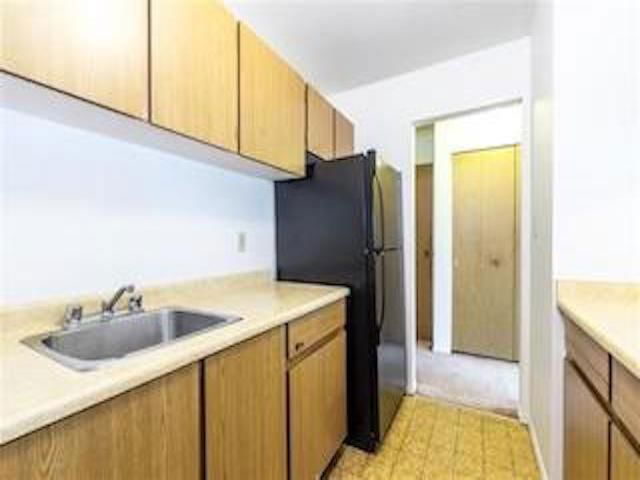 212 - 45744 Spadina Avenue