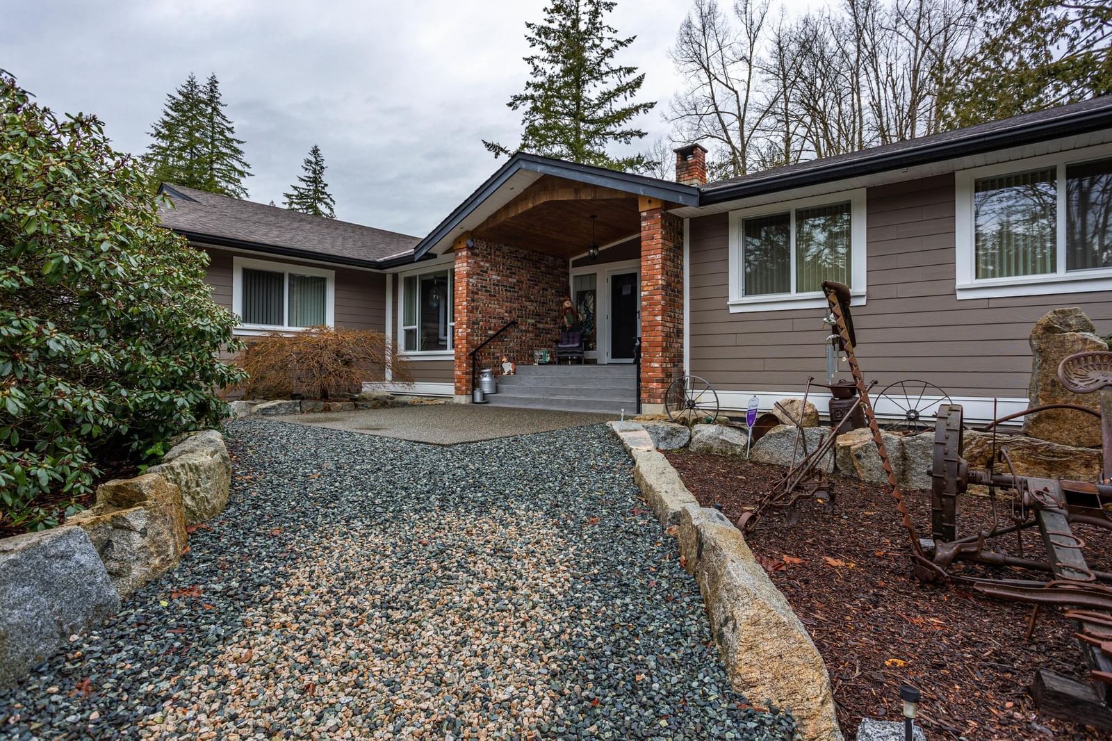 Listing Image 6