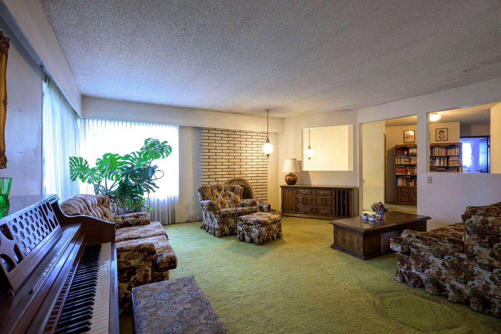 Listing Image 6