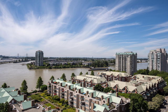 1605 - 1135 Quayside Drive