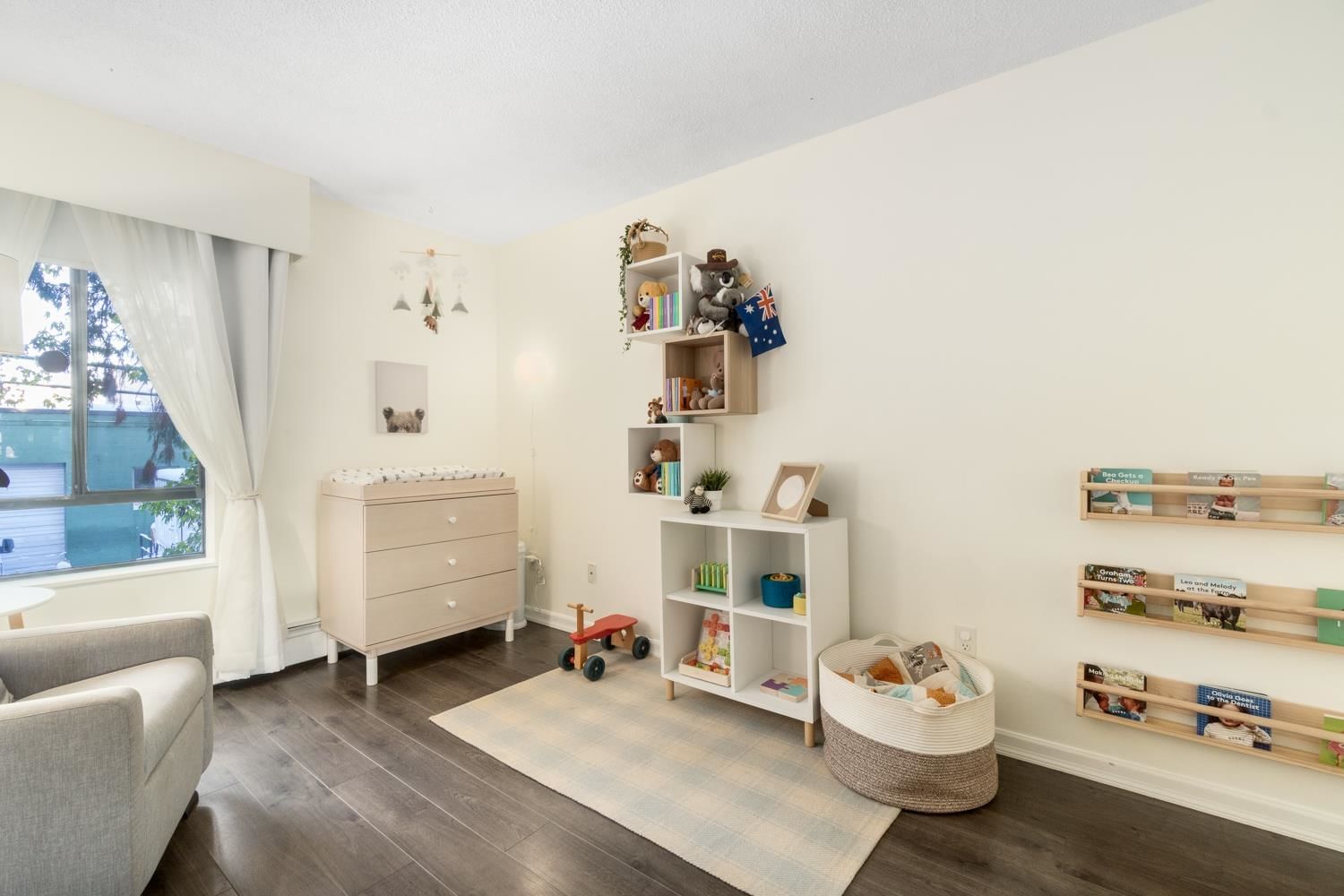 Listing Image 15