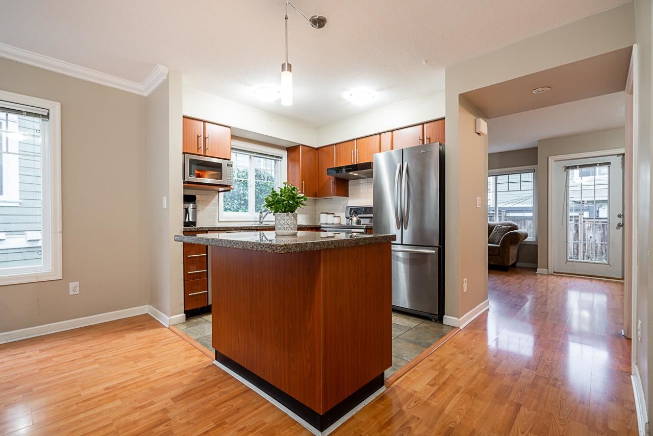 Listing Image 10