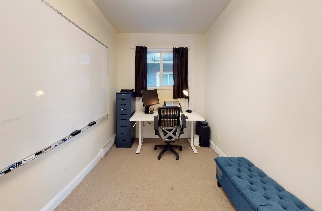 Listing Image 17