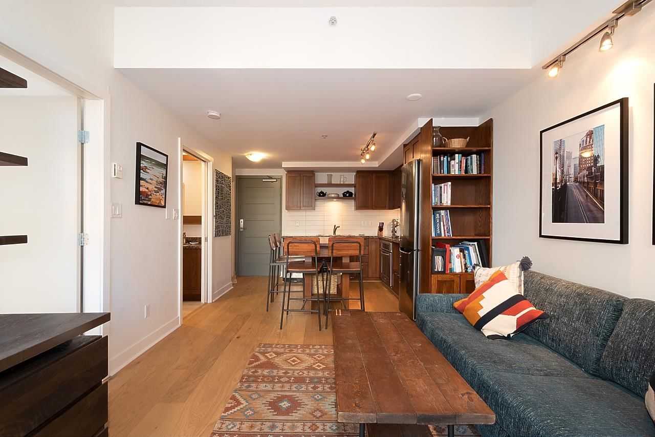 Listing Image 9