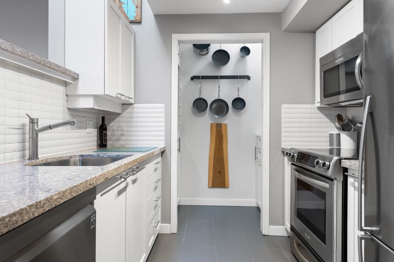 Listing Image 10