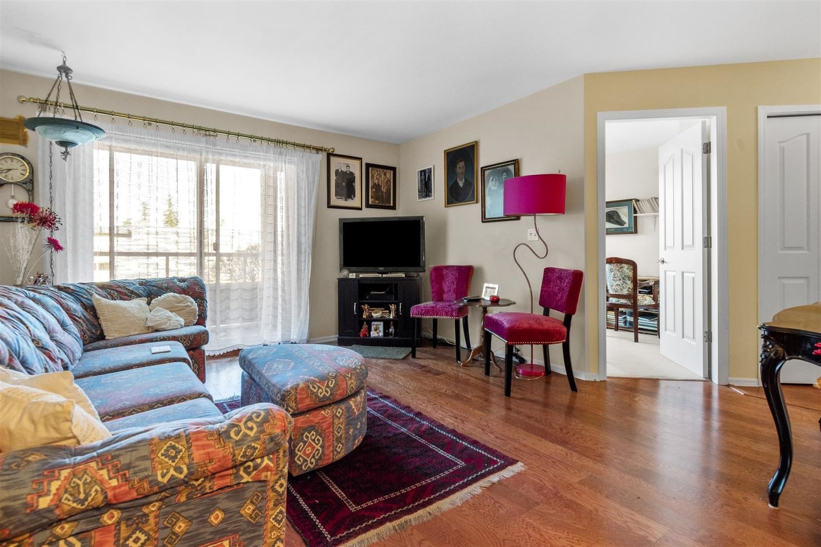 Listing Image 10