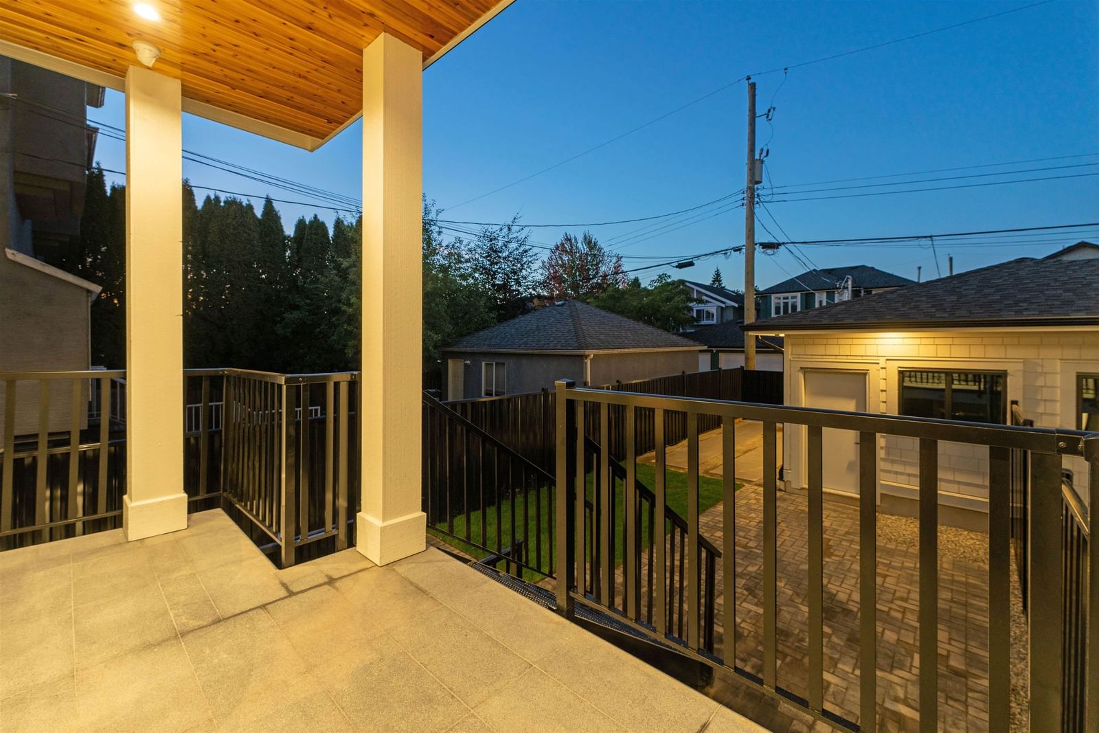 Listing Image 16