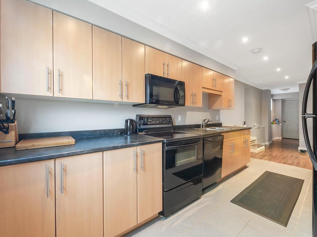 Listing Image 20