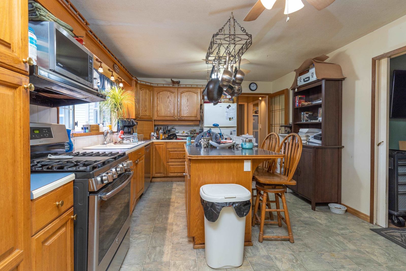 Listing Image 10