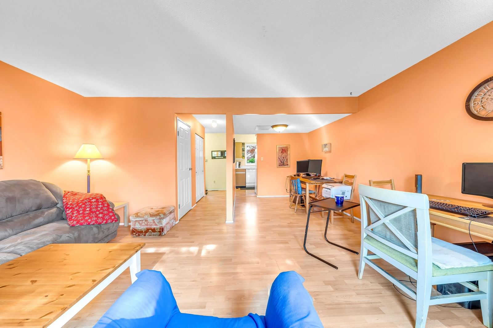 Listing Image 9