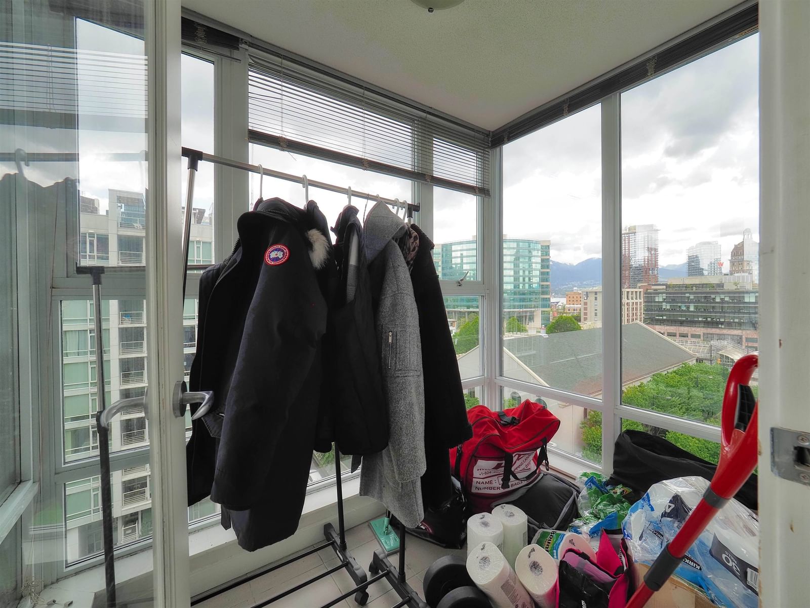Listing Image 8