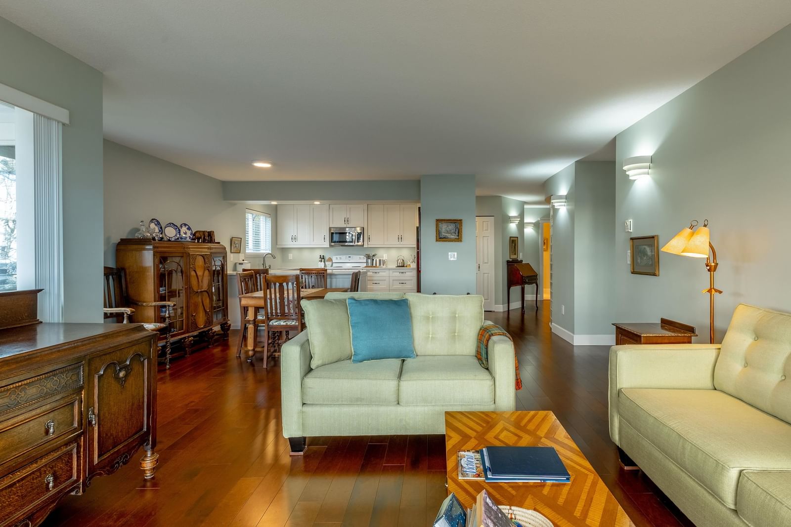 Listing Image 16