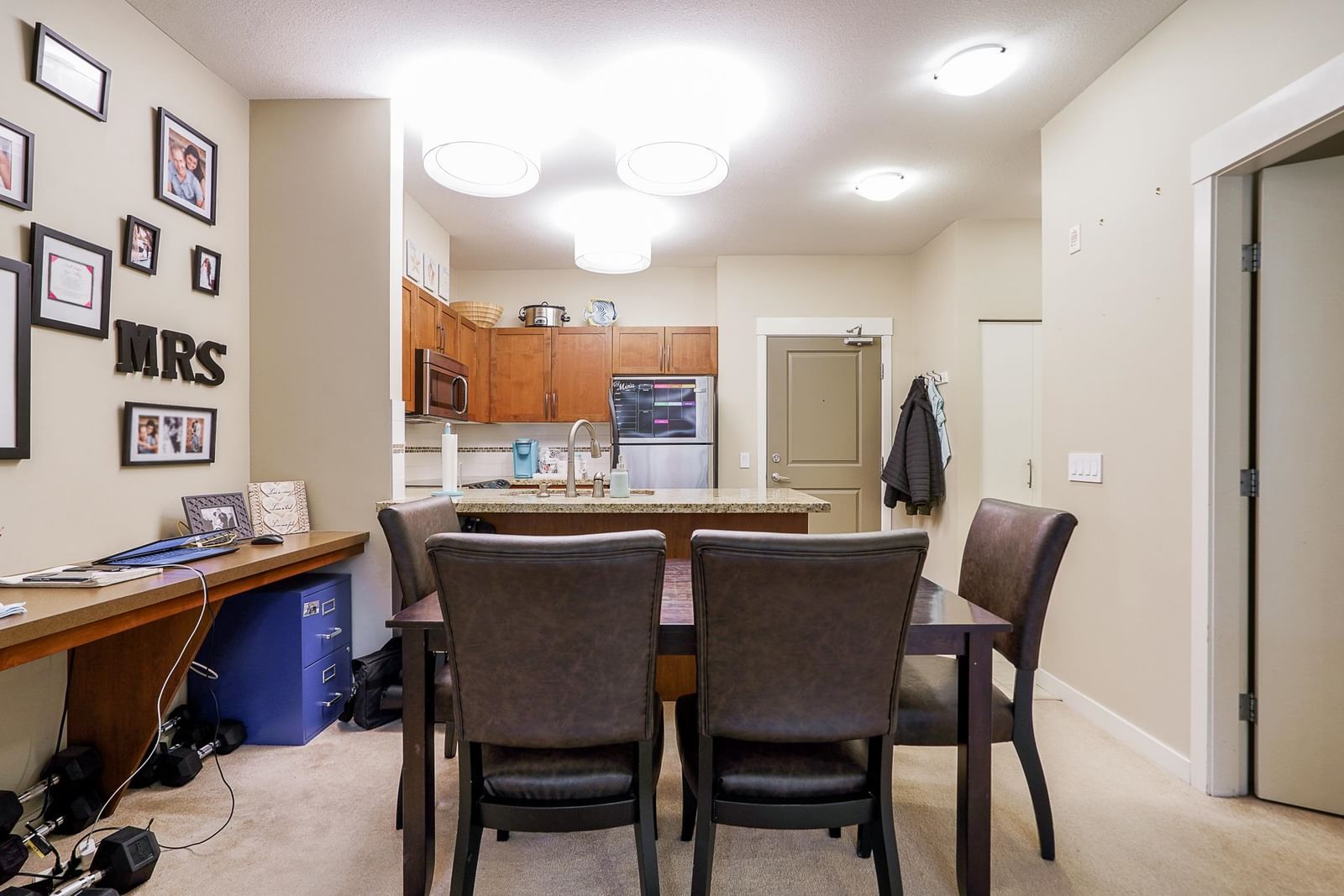 Listing Image 8