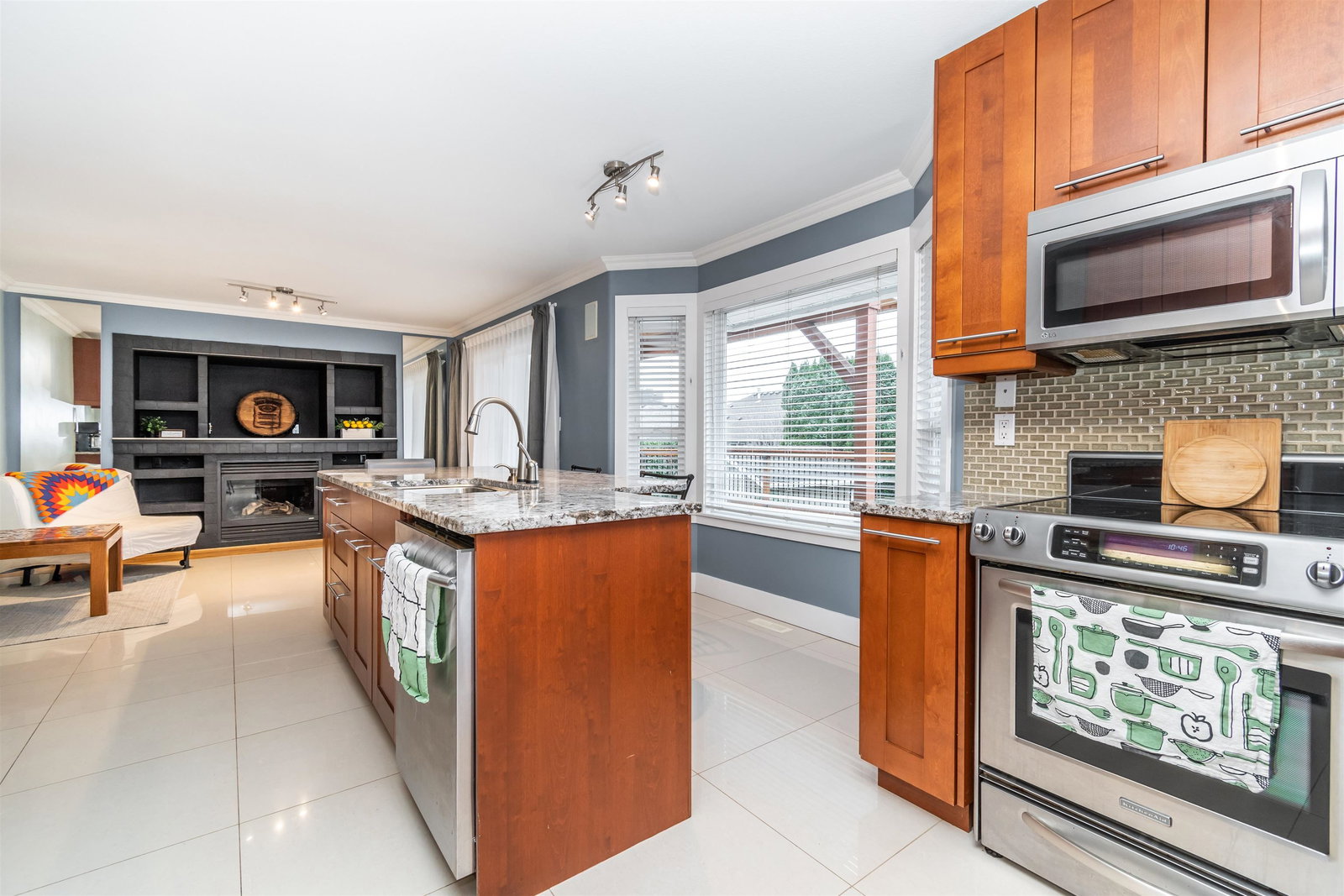 Listing Image 15