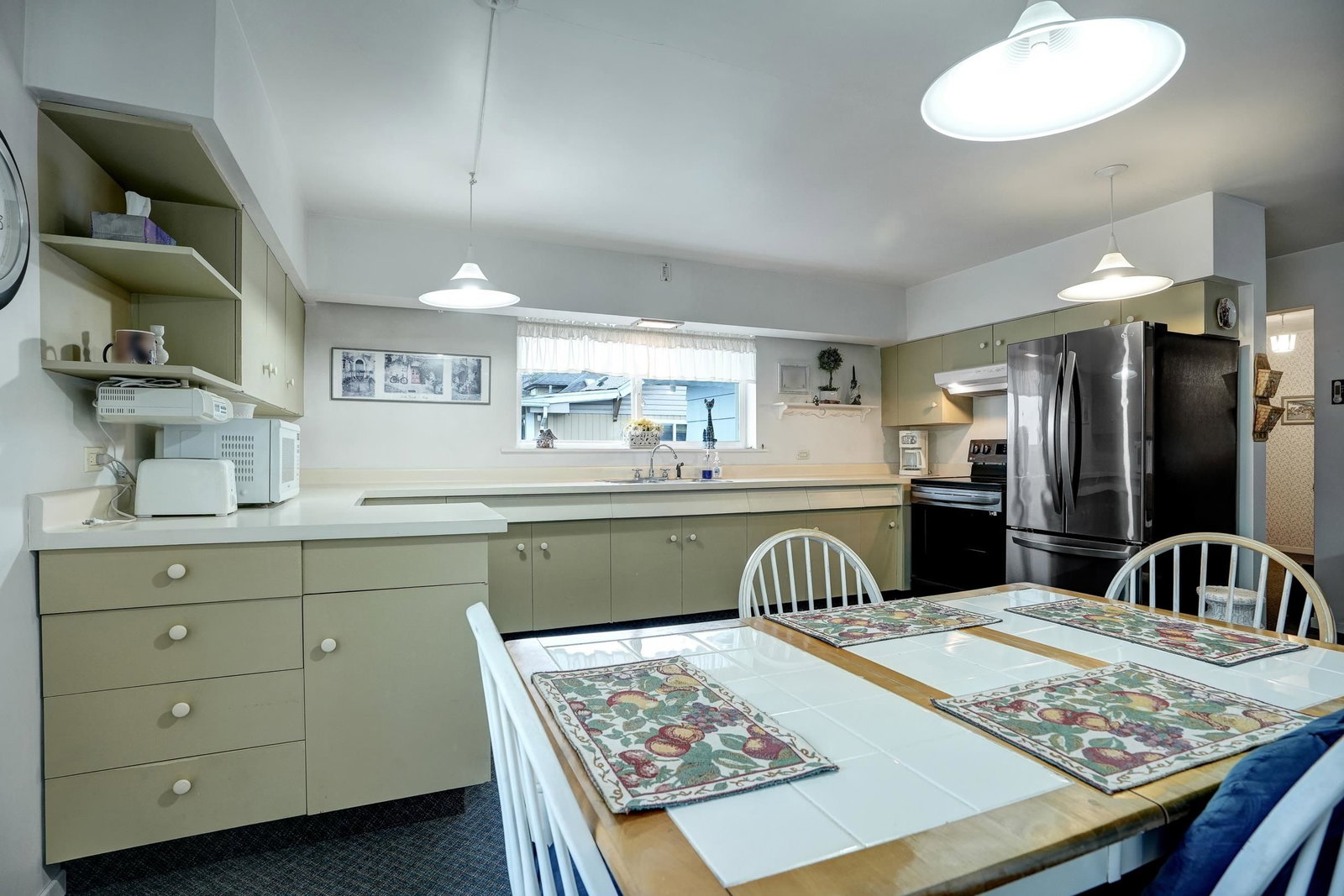 Listing Image 12