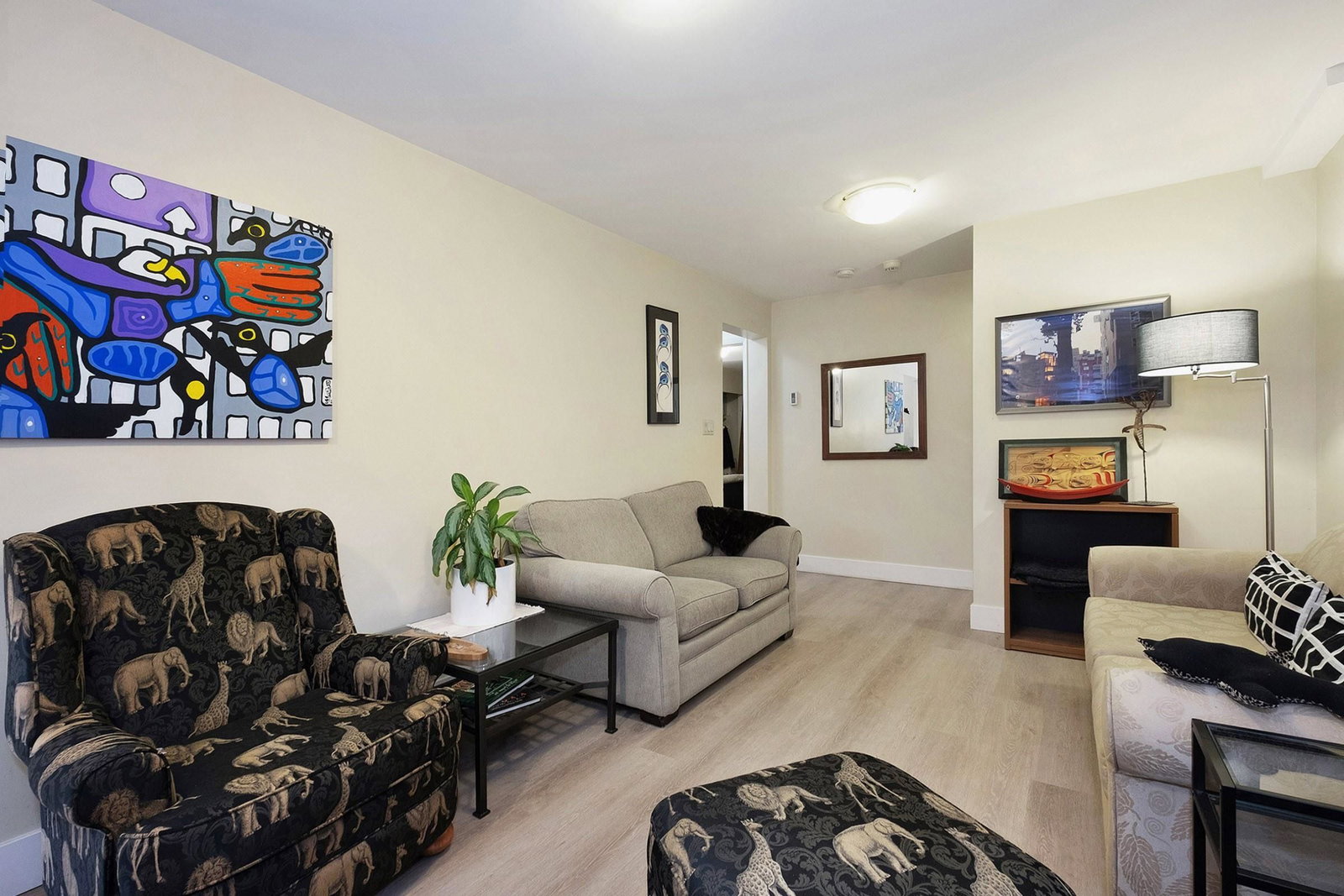 Listing Image 32
