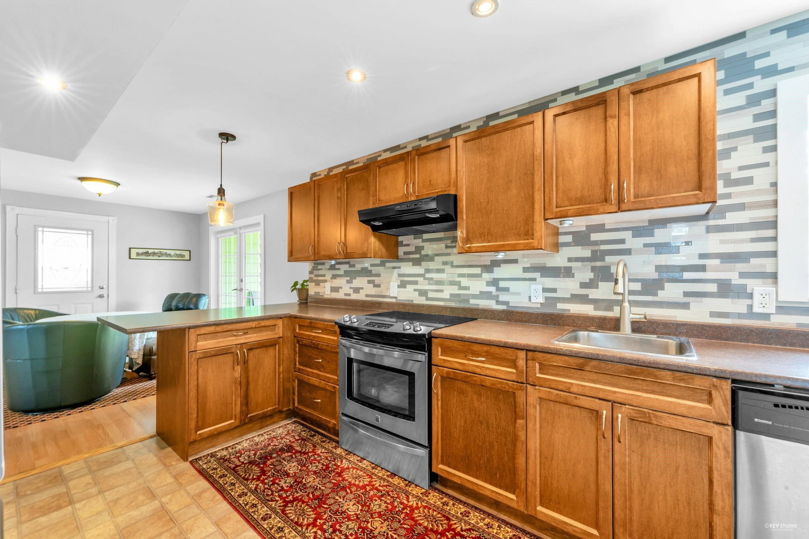 Listing Image 19