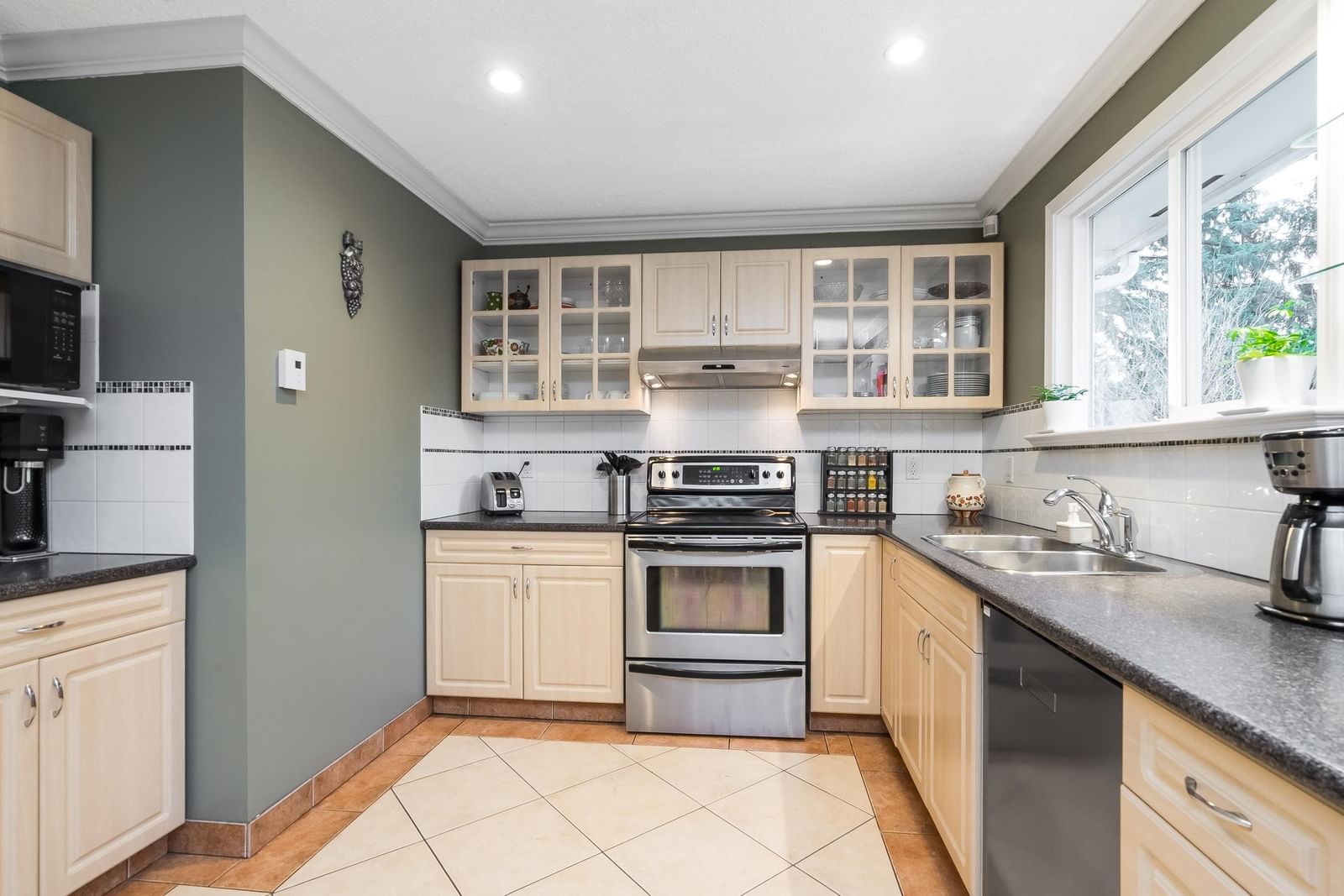Listing Image 18