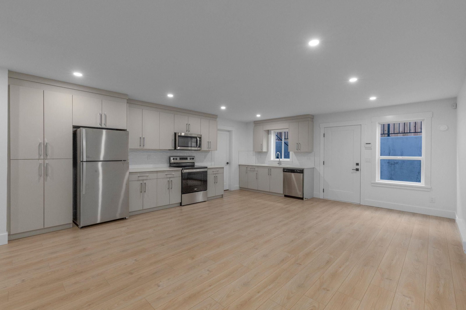 Listing Image 23