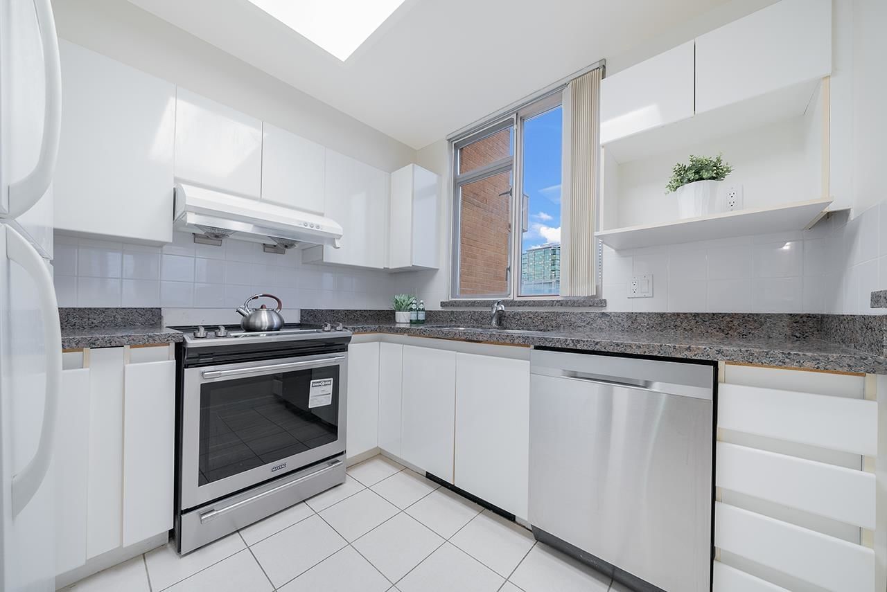 Listing Image 9