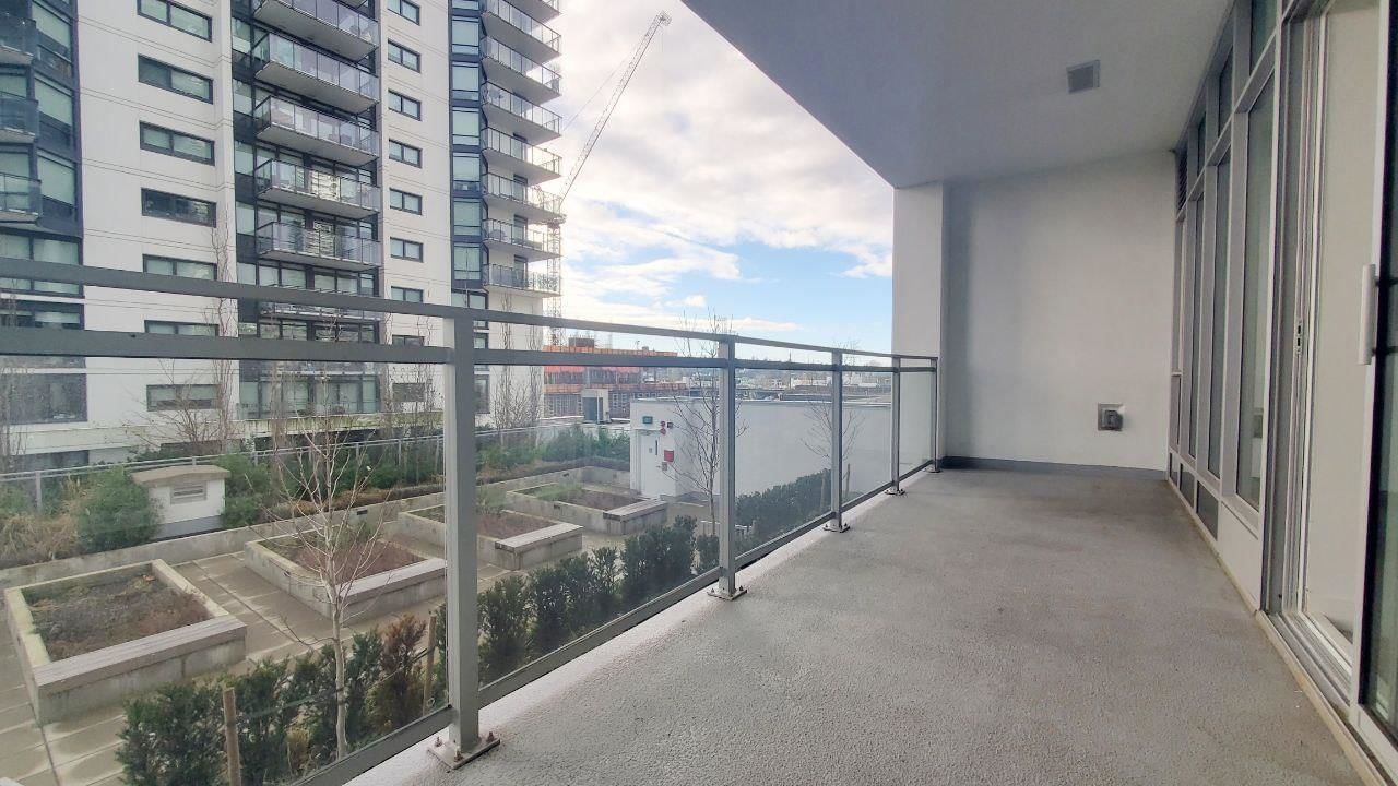 Listing Image 12