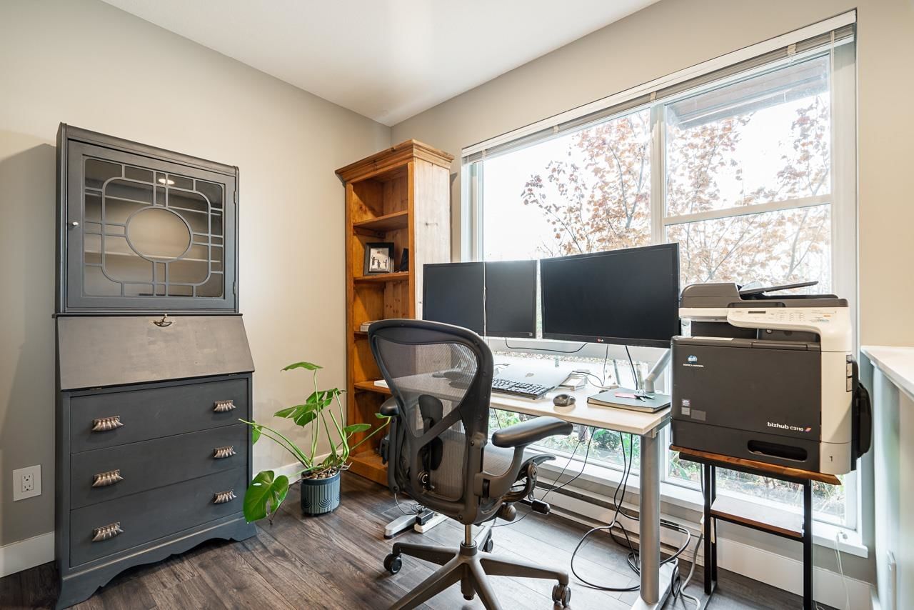 Listing Image 24