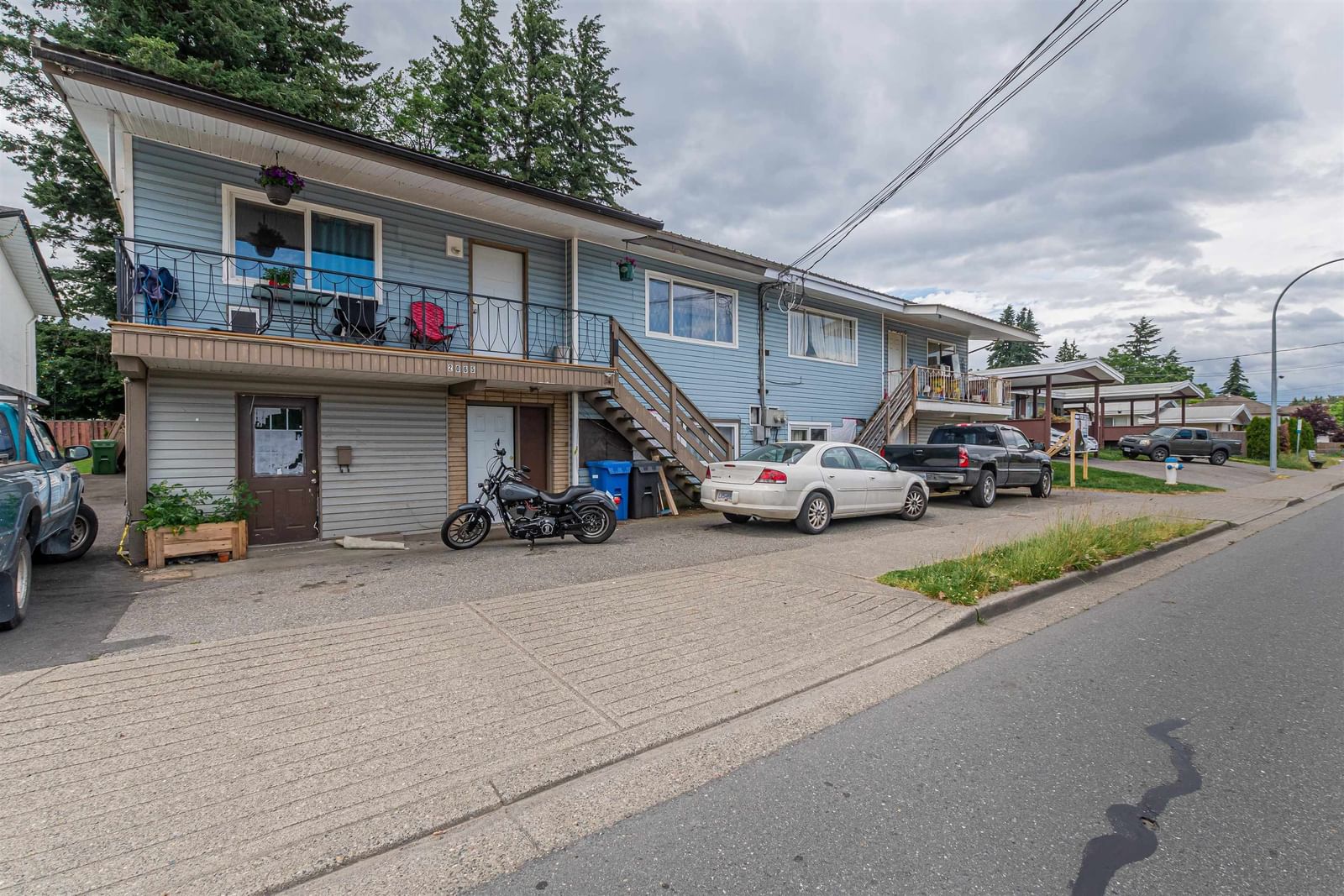 Listing Image 3