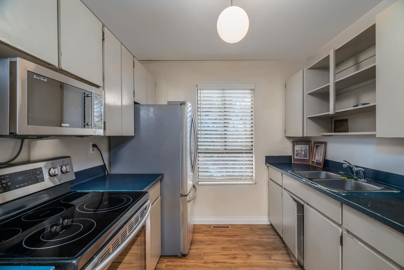 Listing Image 13