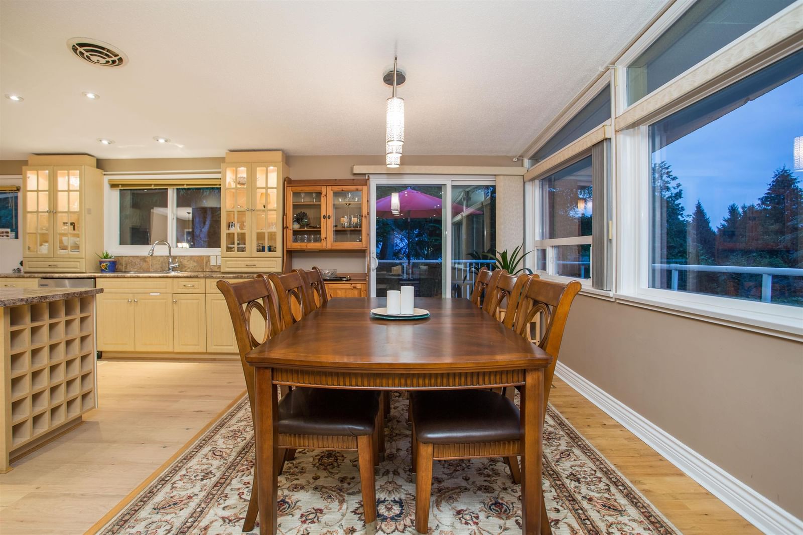Listing Image 9