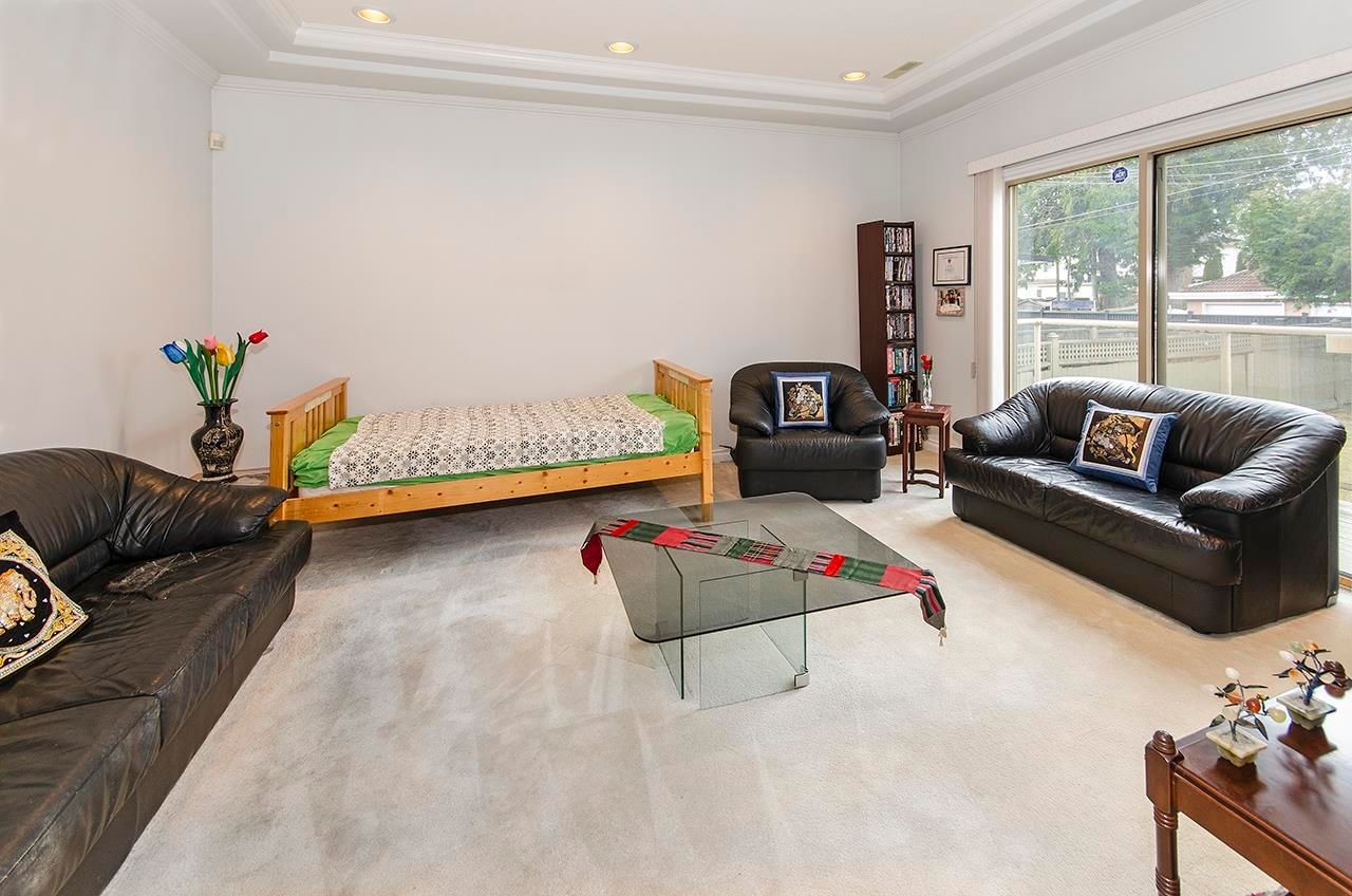 Listing Image 10