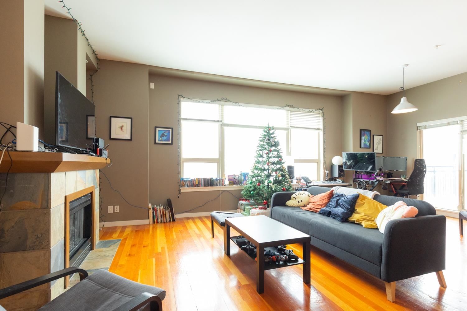 Listing Image 6