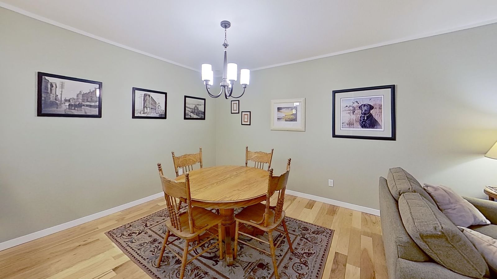 Listing Image 6