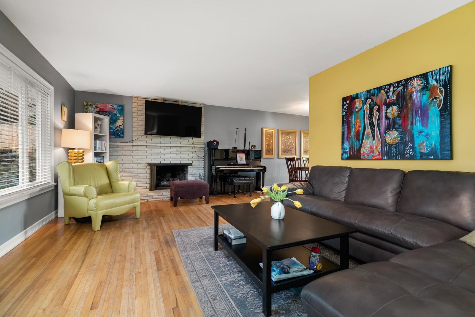 Listing Image 8