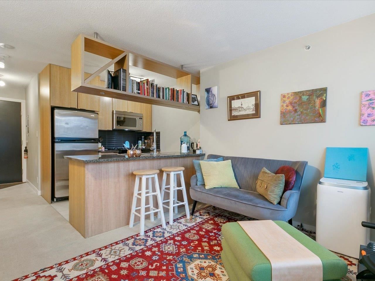 Listing Image 9