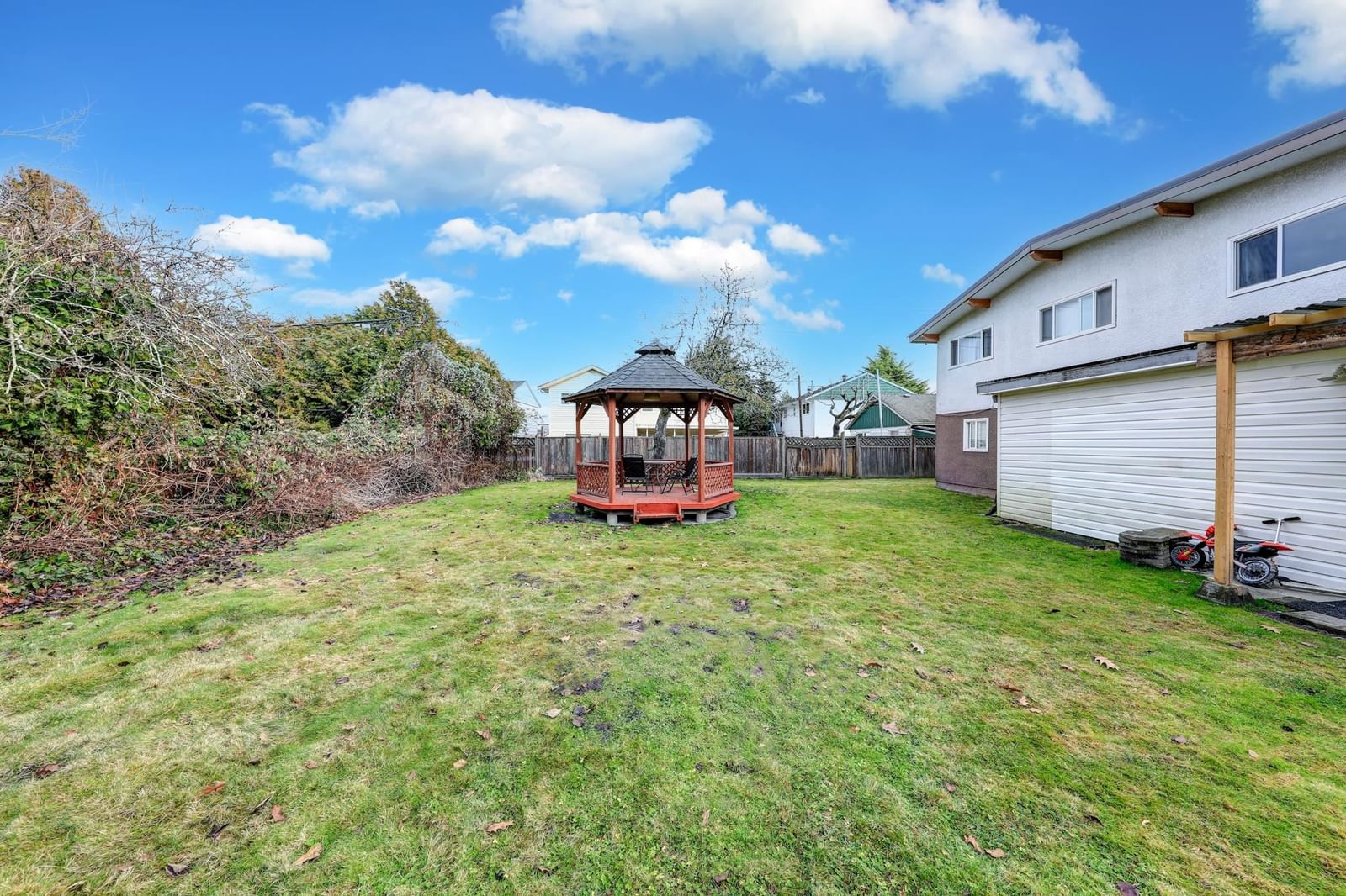 Listing Image 15