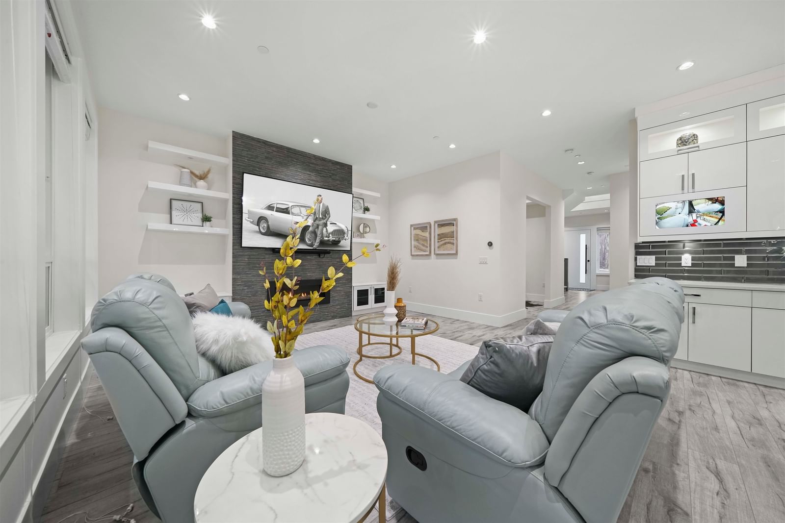 Listing Image 13