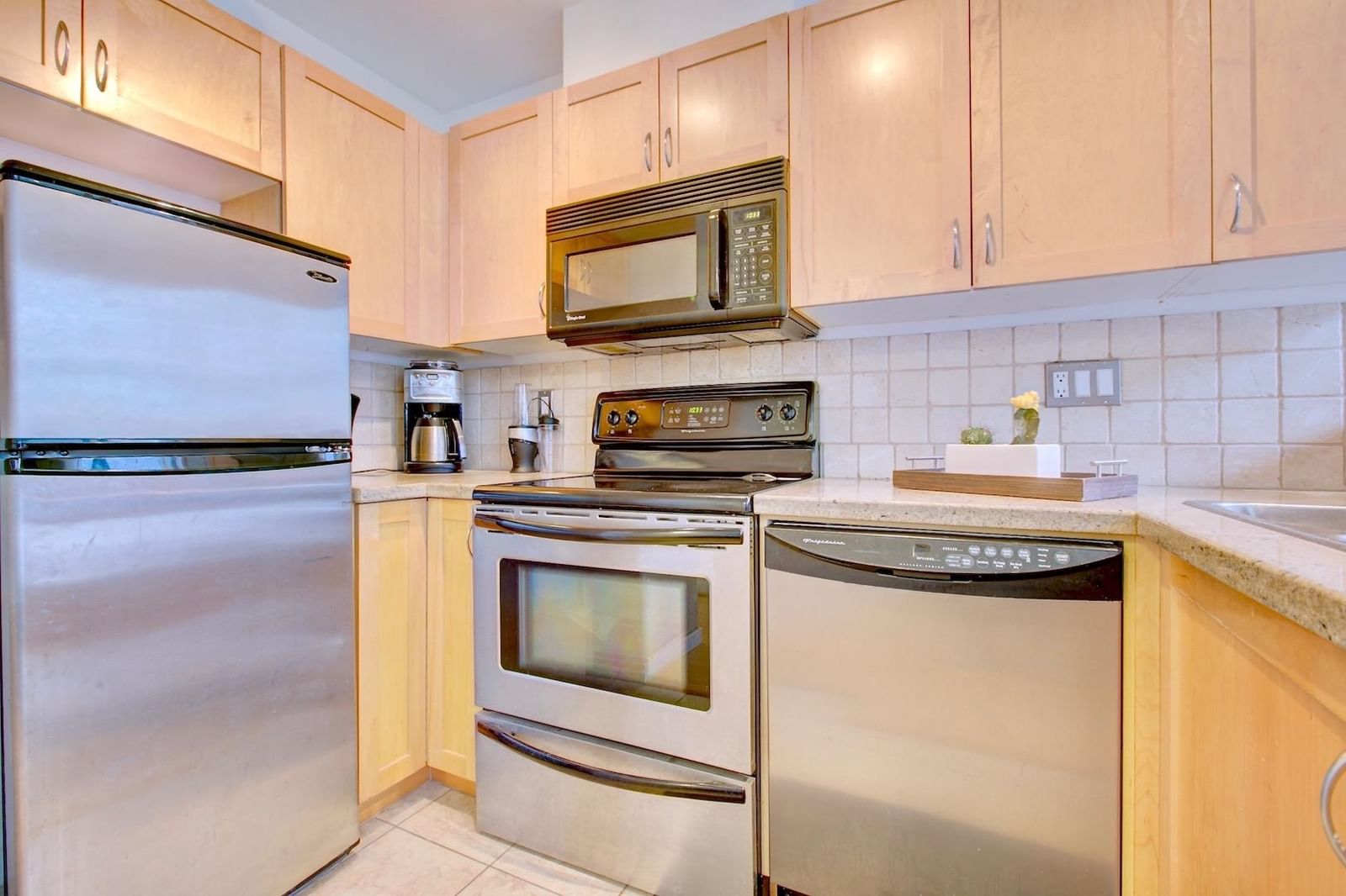 Listing Image 13